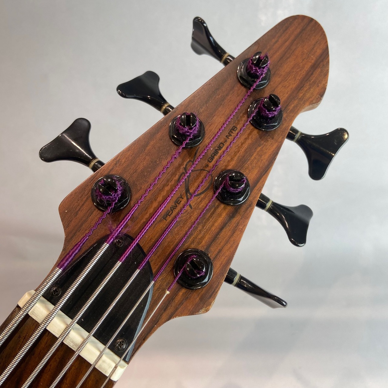 Peavey Grind NTB 6 6弦ベース