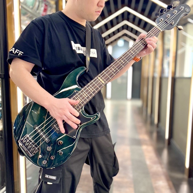 本日限定値引 !YAMAHA BB735A 5弦ベース 限定カラー 美品 本日限定値引 !YAMAHA BB735A 5弦ベース 限定カラー 美品 本日限定値