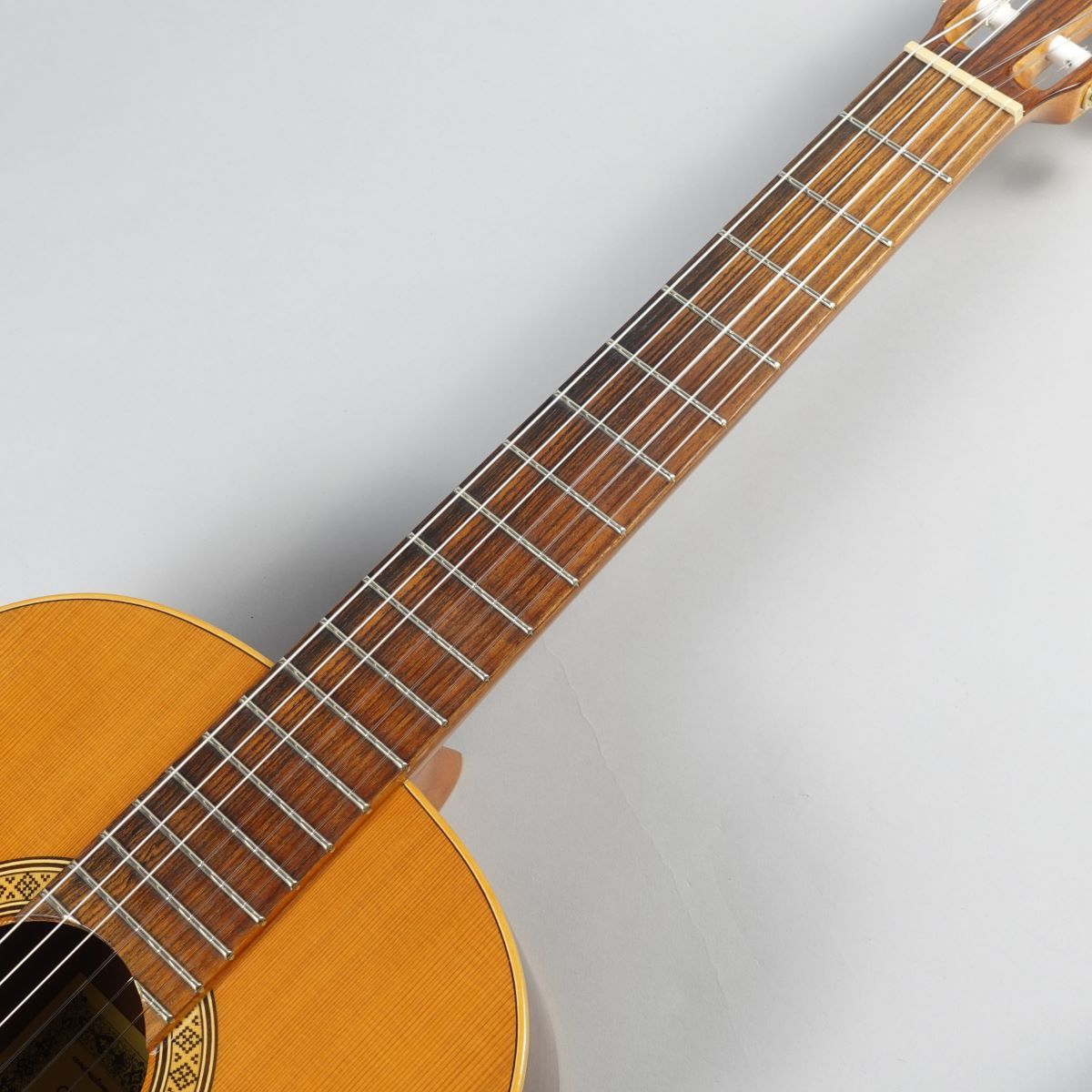 Raimundo 118C クラシックギター スペイン製ハンドメイド ハードケース 