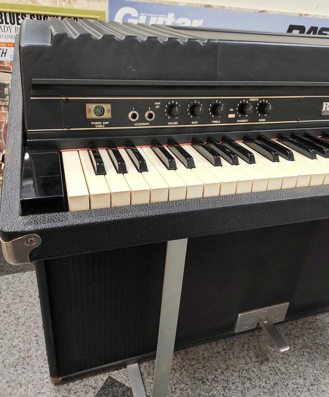 Rhodes Mark II Suitcase Piano Seventy Three（中古）【楽器検索 