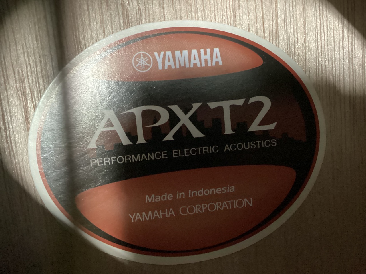 YAMAHA APXT2 (ヤマハ APXトラベラー 小型ギター エレアコ