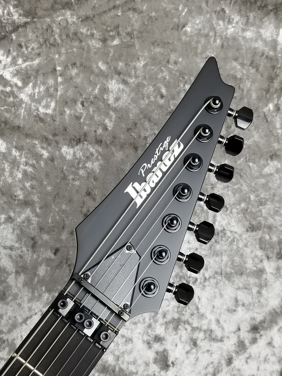 新しい 葉月】 RGDR4327【7弦】【NEMOPHILA きくちゃん専用Ibanez - エレキギター