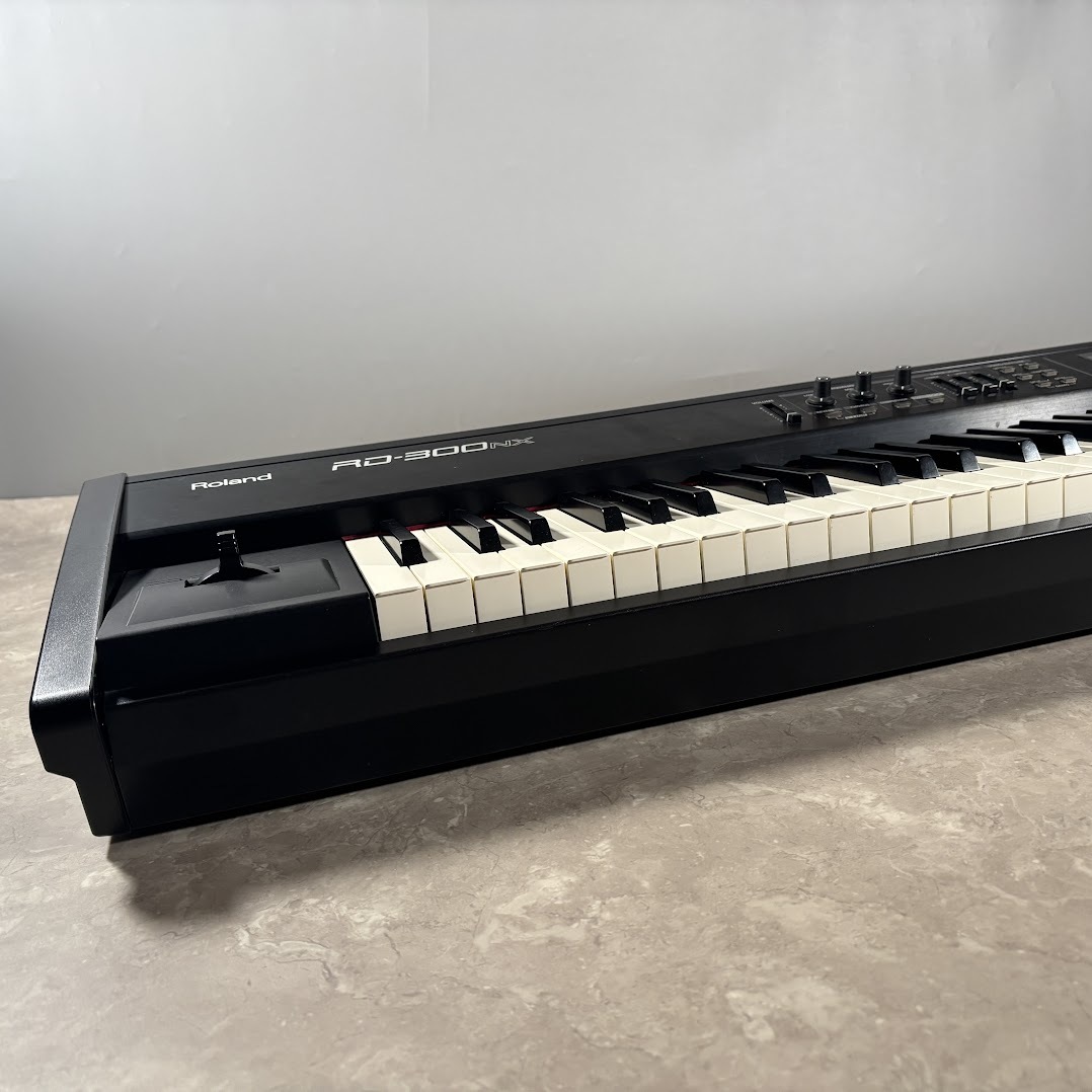 Roland 【中古】 RD-300NX（中古/送料無料）【楽器検索デジマート】