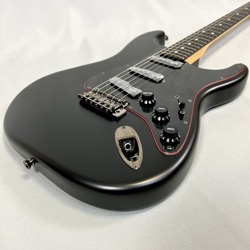 Fender Made in Japan Limited Hybrid II Stratocaster®, Noir
