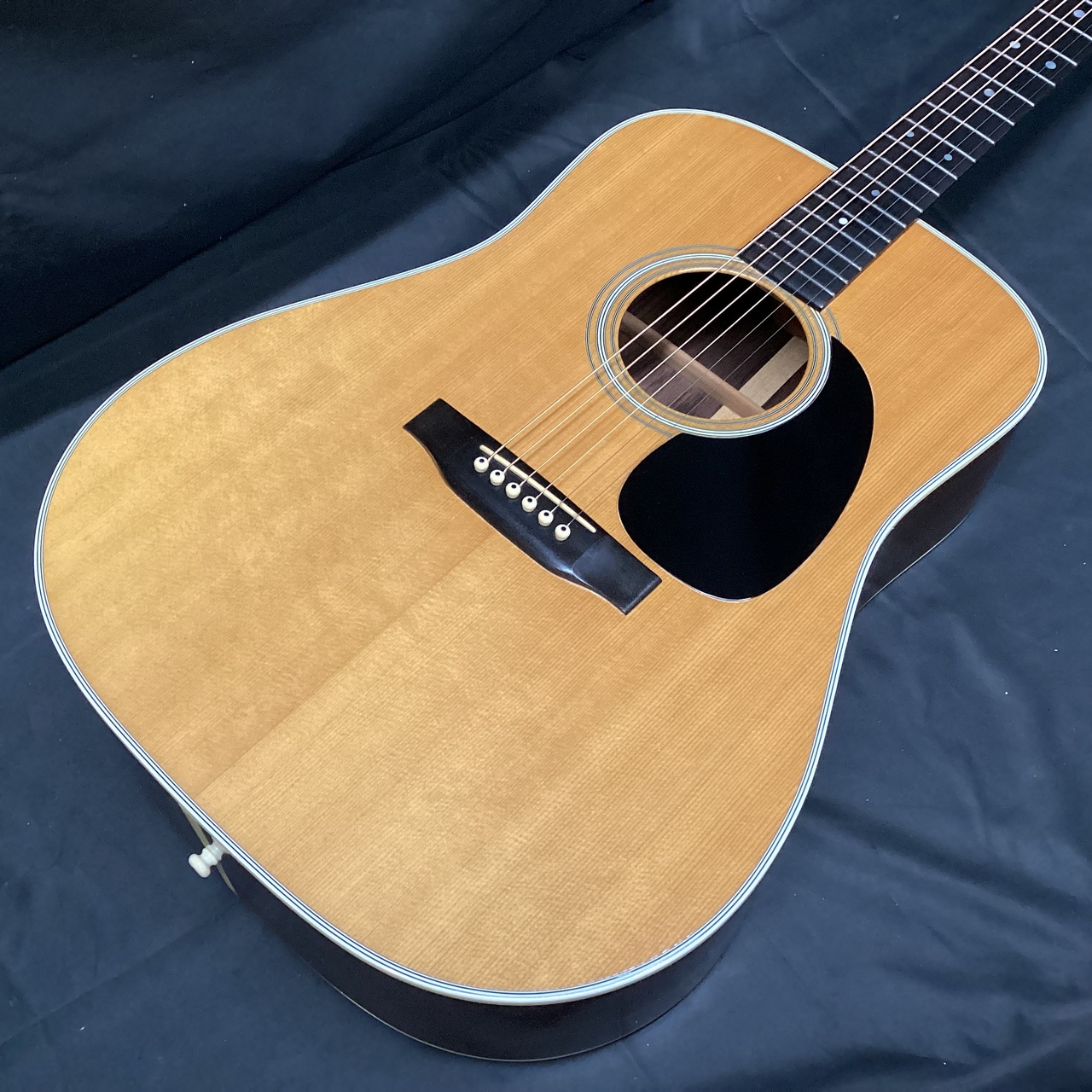 Martin D-28 1979年製 w/ブルーケース (マーチン マーティン D28 ドレッドノート ヴィンテージ  )（ビンテージ）【楽器検索デジマート】