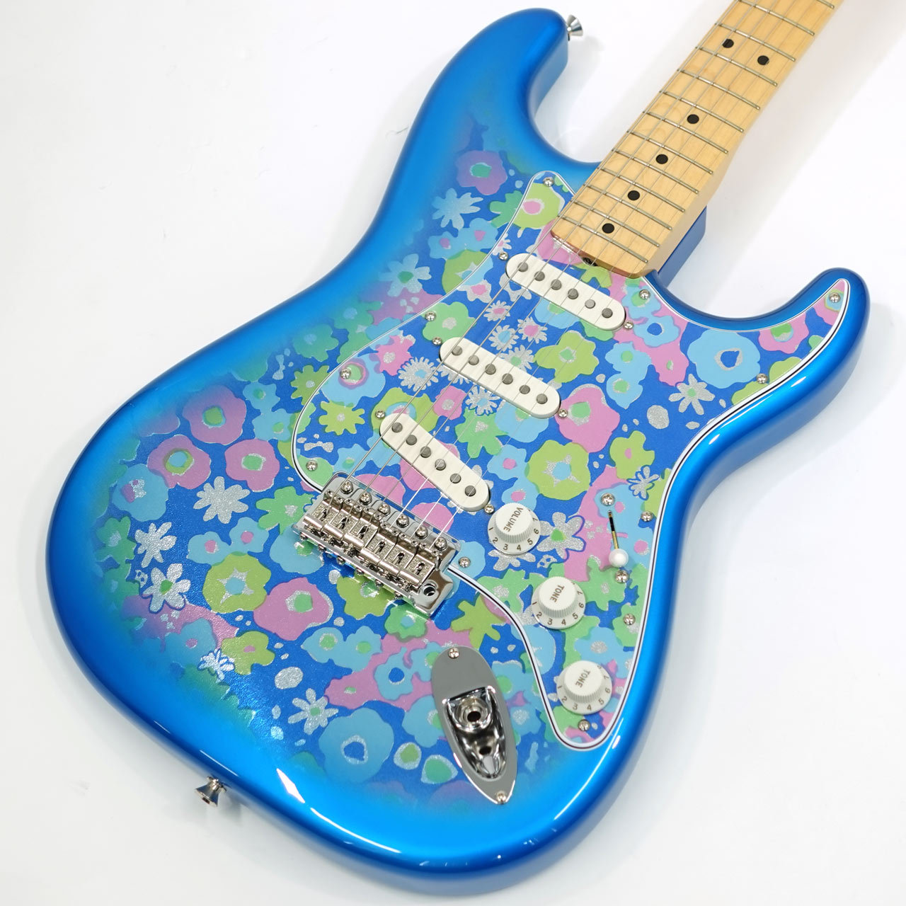 た*ー様 fender stratoacasterモディファイ品 た*ー様 fender