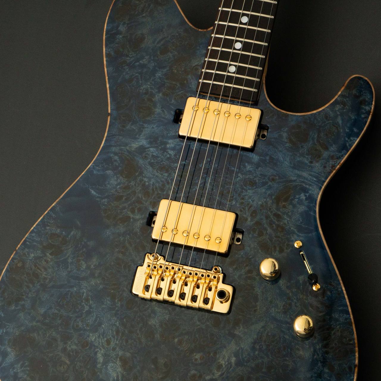 Sugi guitars DS496 IR オリジナルセミハード付き 最高級日本製ギター Sugi DS496IR EM/AT 徹底解説 | White