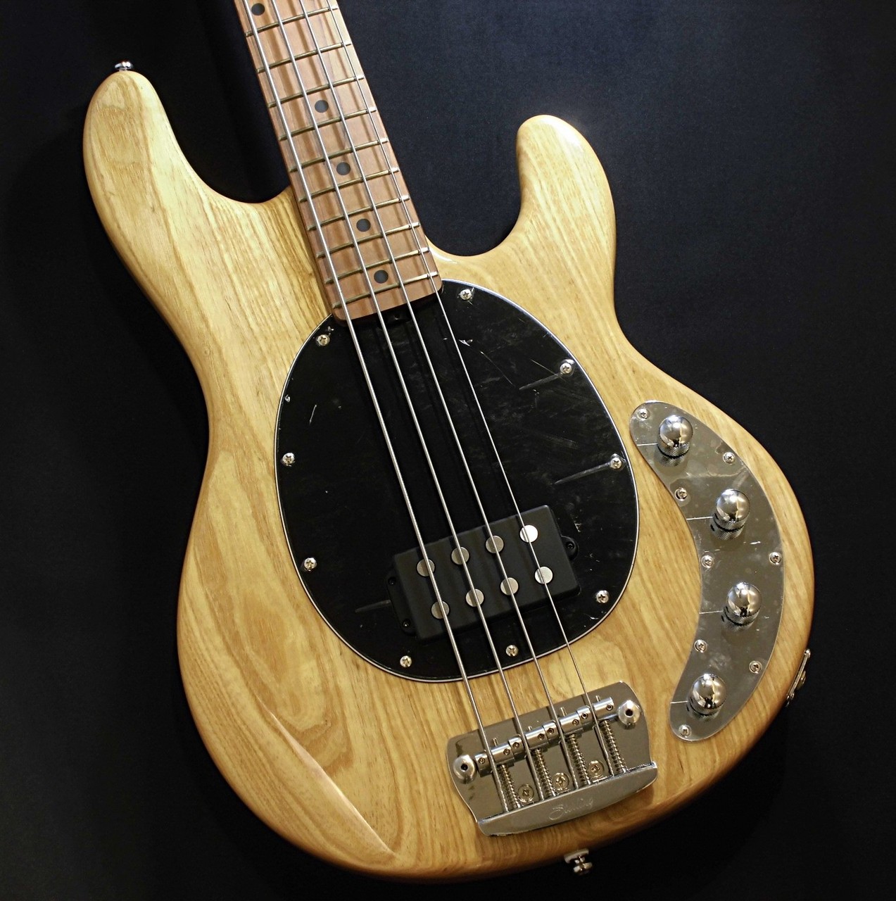Sterling by MUSIC MAN StingRay RAY34 ASH【 日本限定 !! 】（新品