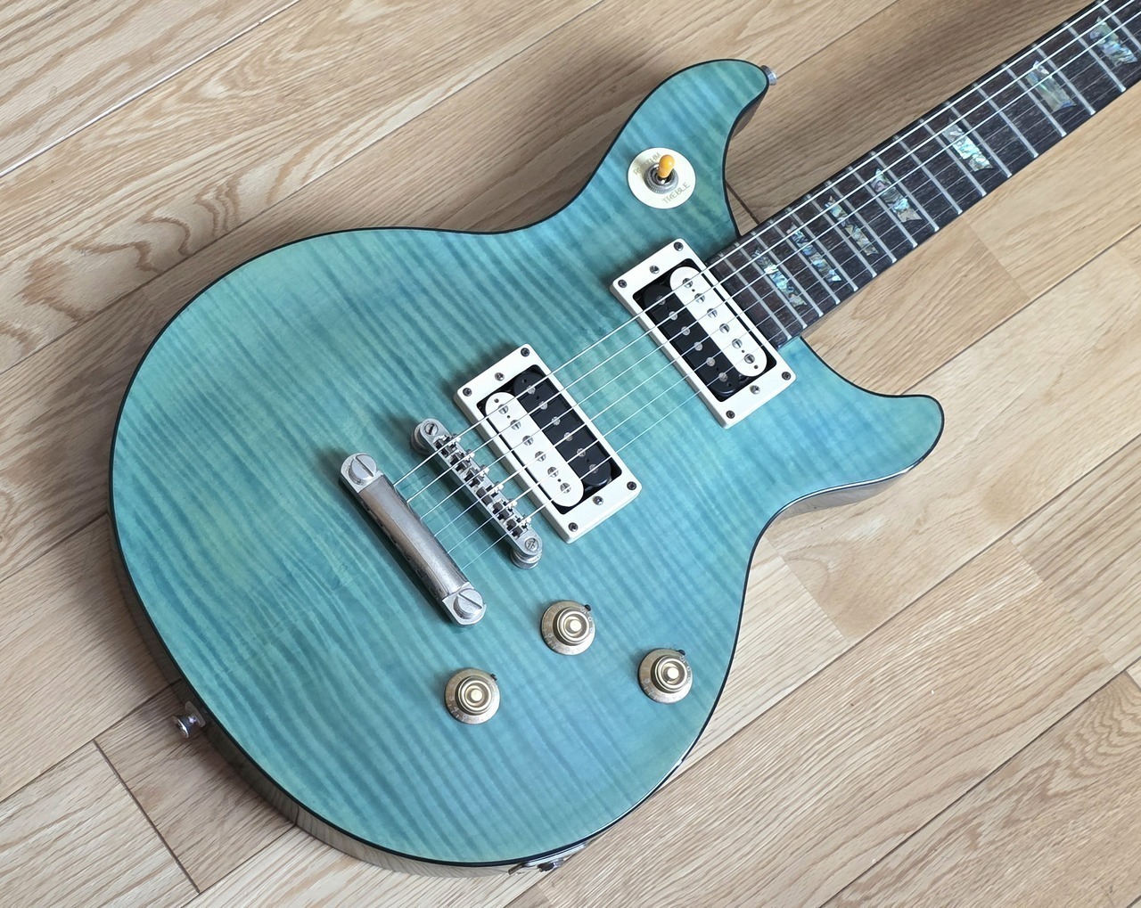 p*l様 Epiphone Tak Matsumoto DC Aqua Blue Epiphone Tak Matsumoto DC Aqua Blue