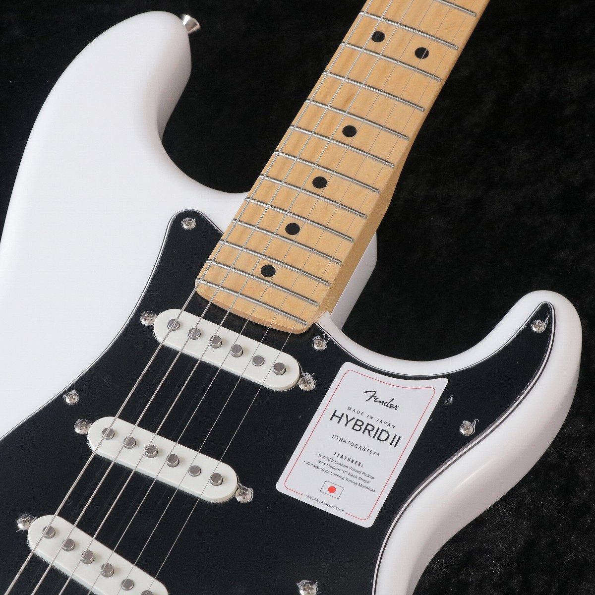 Fender エレキギター アイボリー Fender Standard Stratocaster エレキギター初心者14点セット 【充電式