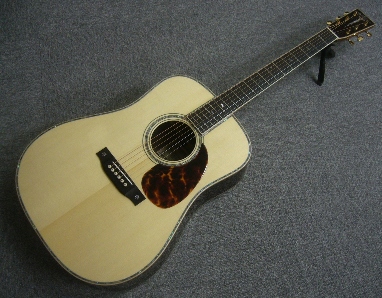 ASTURIAS D.Emblem アストリアス 年間限定生産モデル