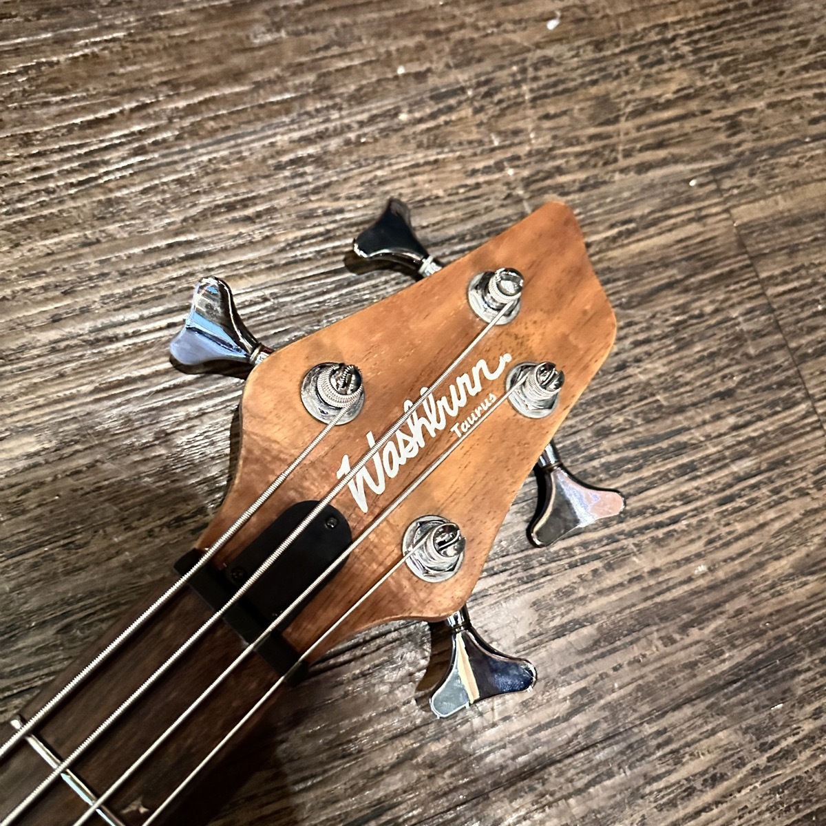 Washburn Taurus T24 Electric bass（中古/送料無料）【楽器検索