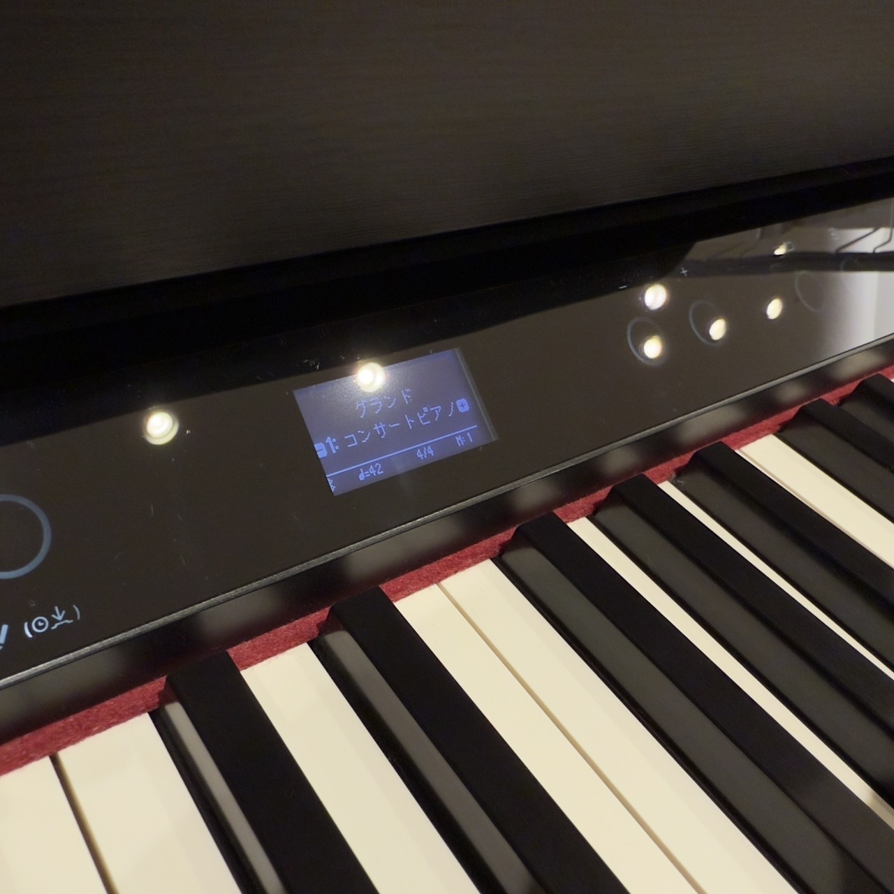 Roland RP-401R-LWS デジタルピアノ Roland - News Release - 好評の初心者向け電子ピアノに台数限定