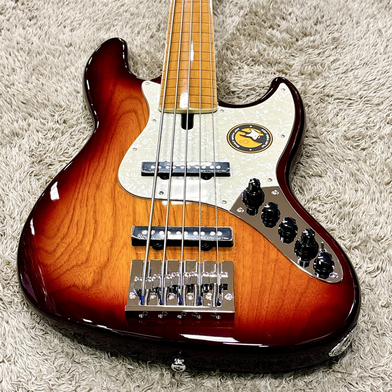 Sire Marcus Miller V8 5st FL / TS 【アクティブ5弦・フレットレス