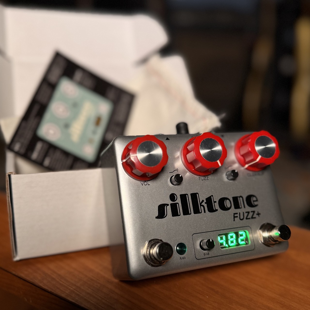 Silktone Fuzz ファズ　動作チェックのみ新品同様品 Silktone Fuzz
