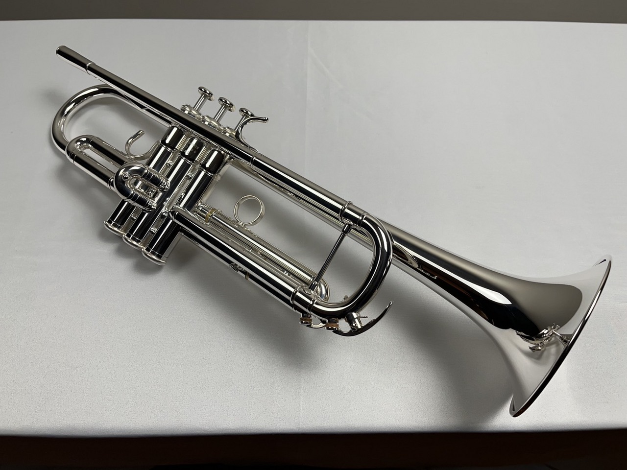 YAMAHA YTR-5335GSIILSE B♭トランペット