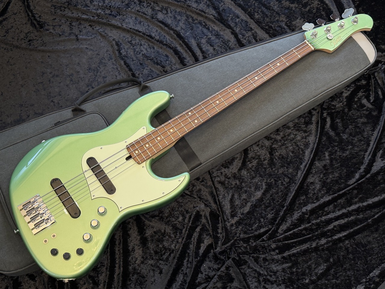 Xotic XJ-1T 4st Sage Green Metallic Super Light Aged Lacquer #2909