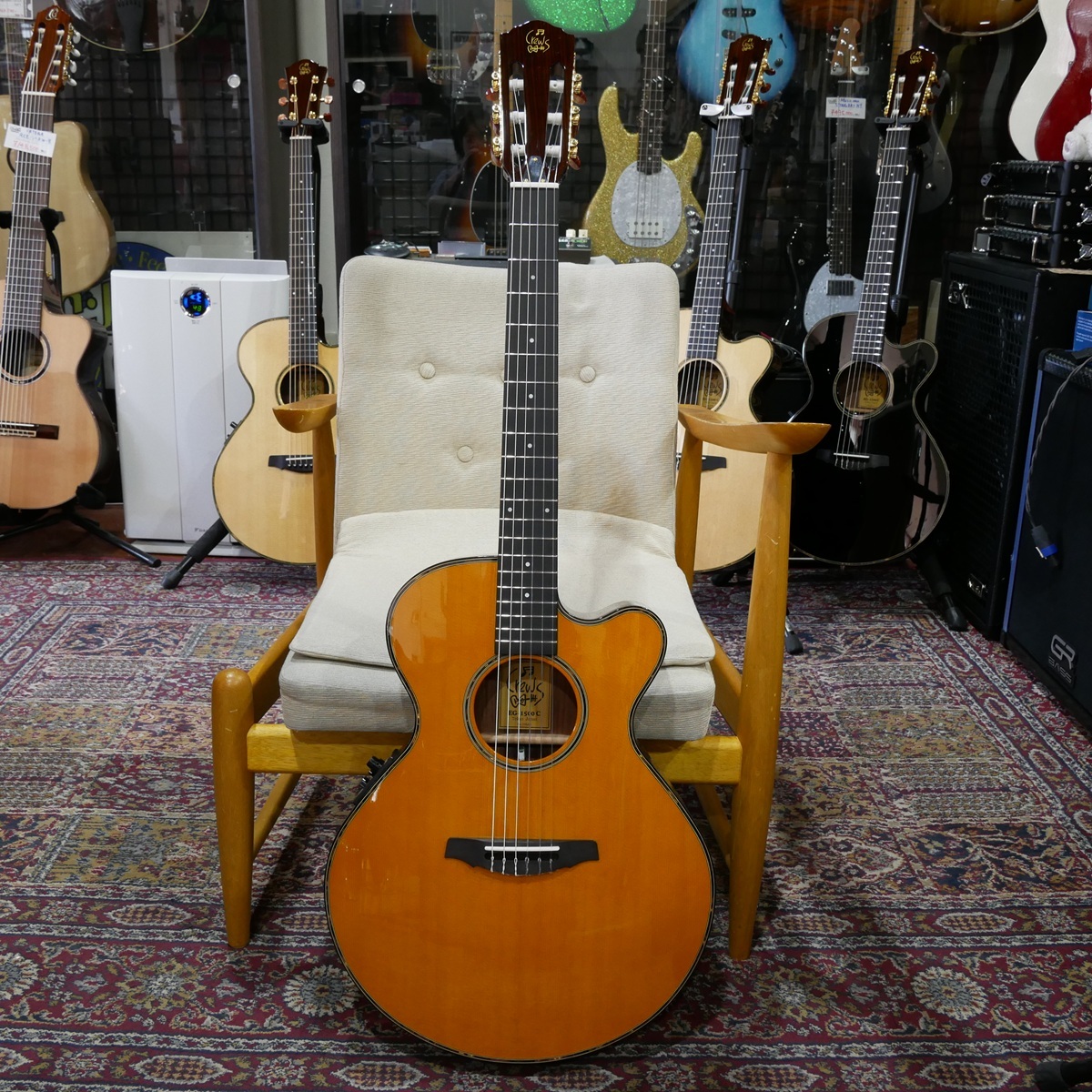 Crews Maniac Sound EG-1500C / Natural Yellow 【抜群の演奏性を誇る