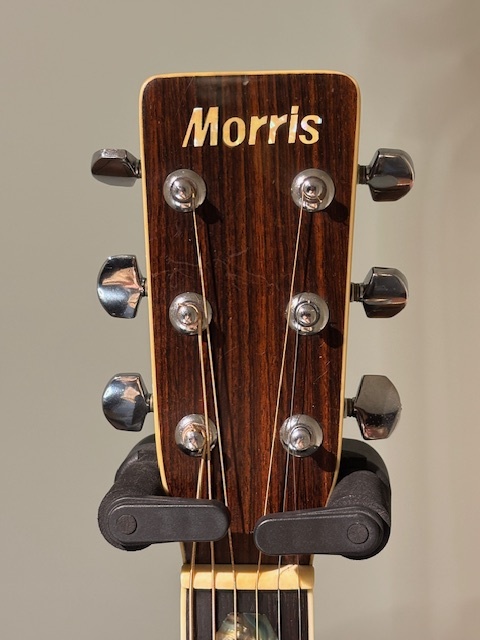 Morris W-40(1975年製) ※当店で初心者の方を対象に「アコギの弾き方