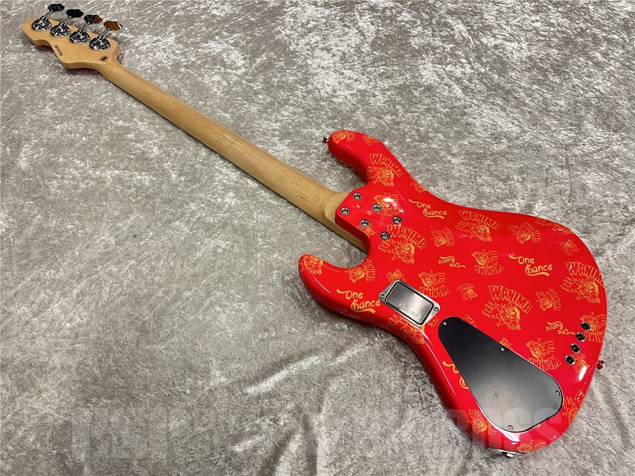 本日ラスト‼️EDWARDS エレキベース プロフェッショナルグレード レッドラメ 本日ラスト‼️EDWARDS エレキベース プロフェッショナルグレード