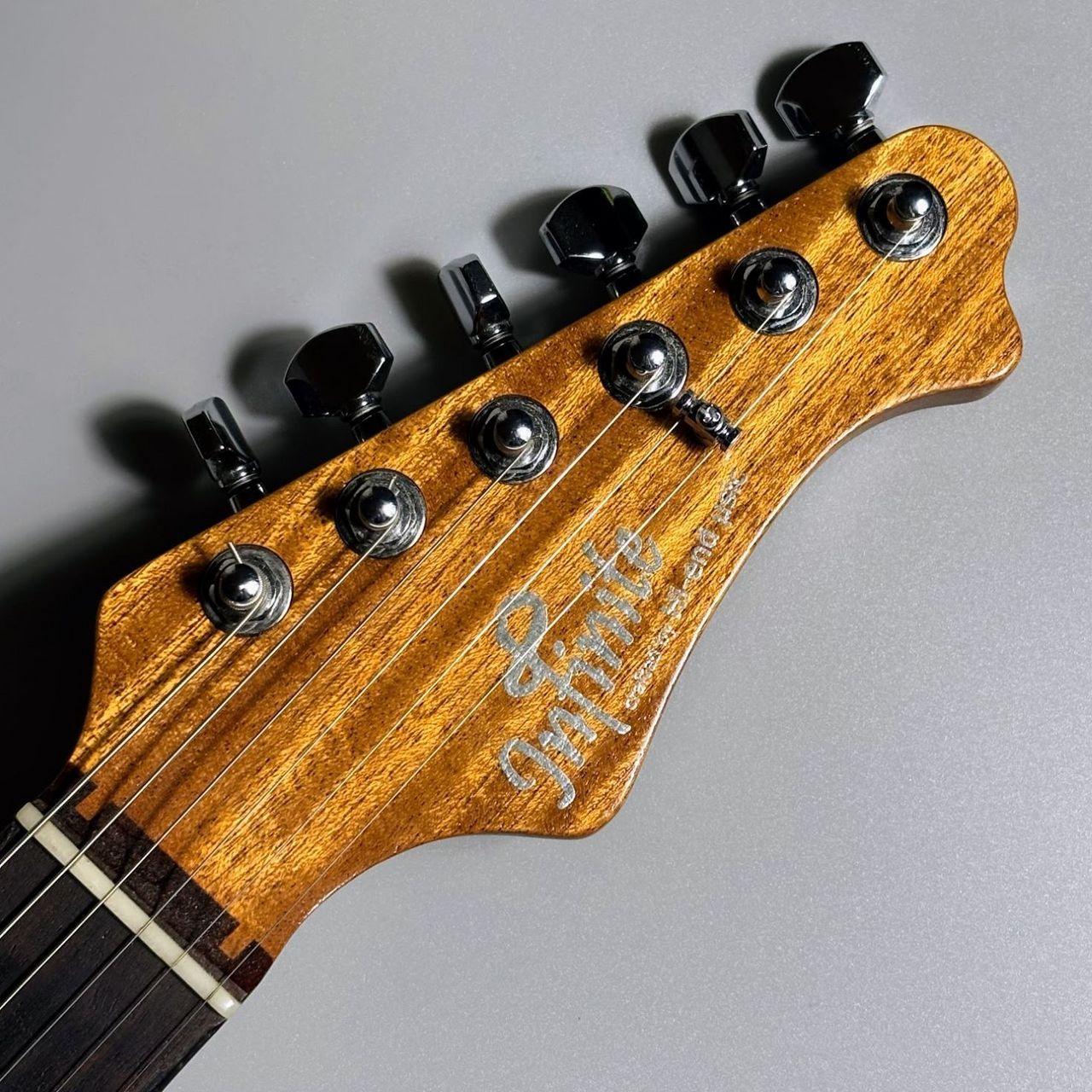 infiniti 【中古】 TRAD-T Dakota Red Midium Aged エレキ