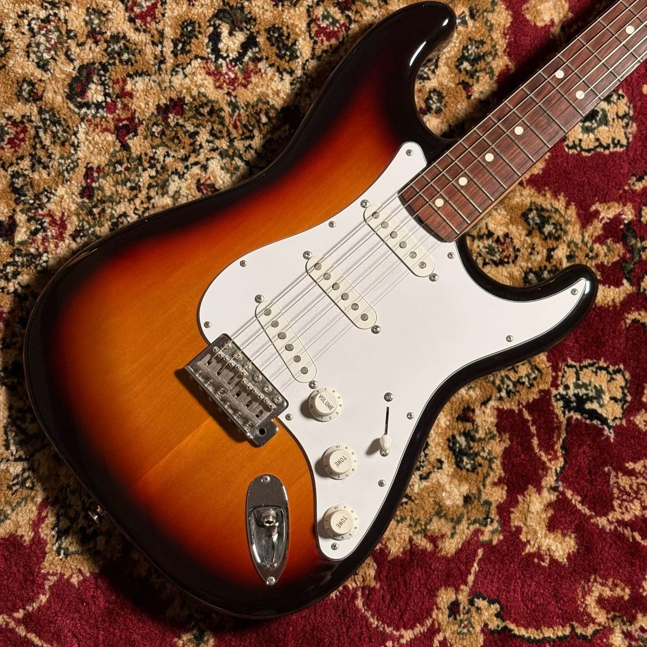 【超美品】Fender Japan ST-STD 3TS/M　セット Fender ST-STD 3TS【≒3.17kg】（中古/送料無料）【楽器検索デジマート】