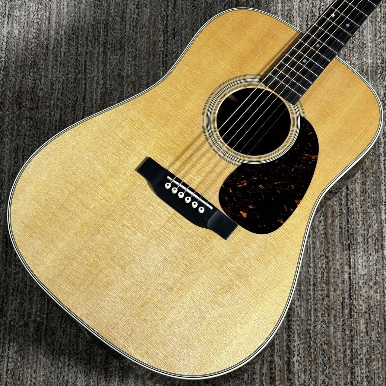Martin D-28