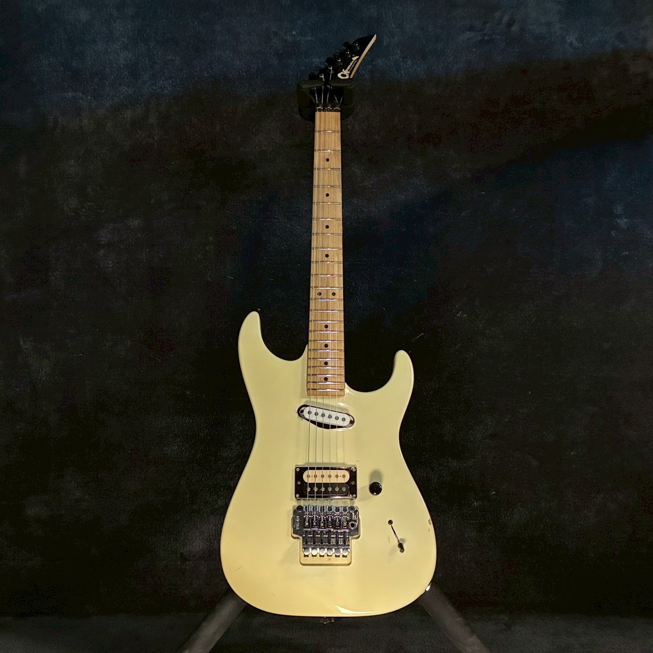 Charvel DK070 white mod多数【3.46kg】（中古）【楽器検索デジマート】
