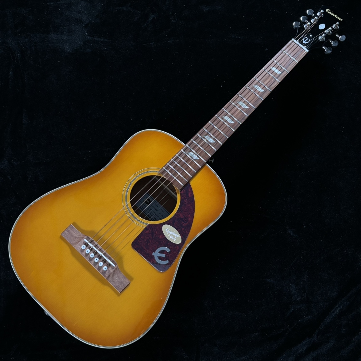 Epiphone / Lil' Tex エピフォン アコギ エレアコ Amazon.com: Epiphone Lil Tex Travel Acoustic Electric Guitar