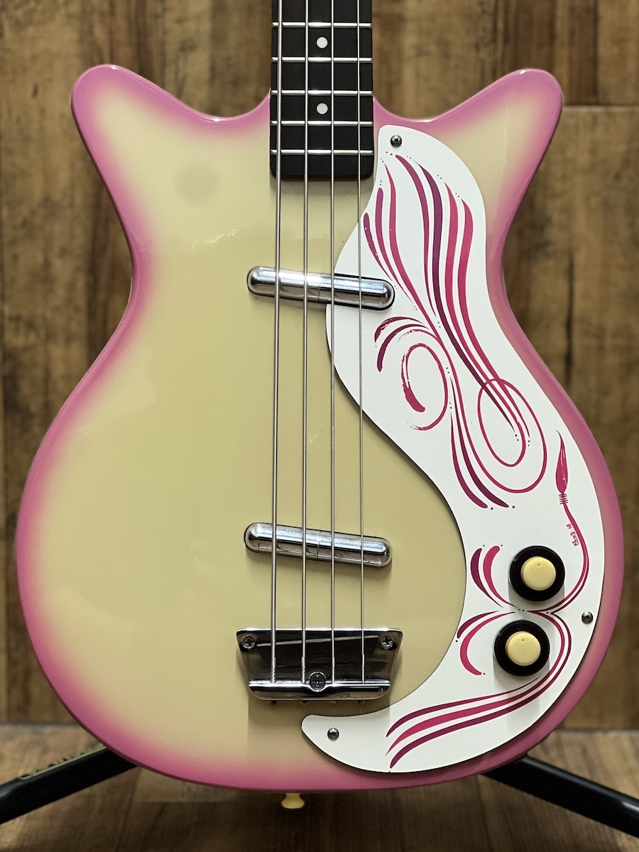 Danelectro 59DC Bass Pink Burst 