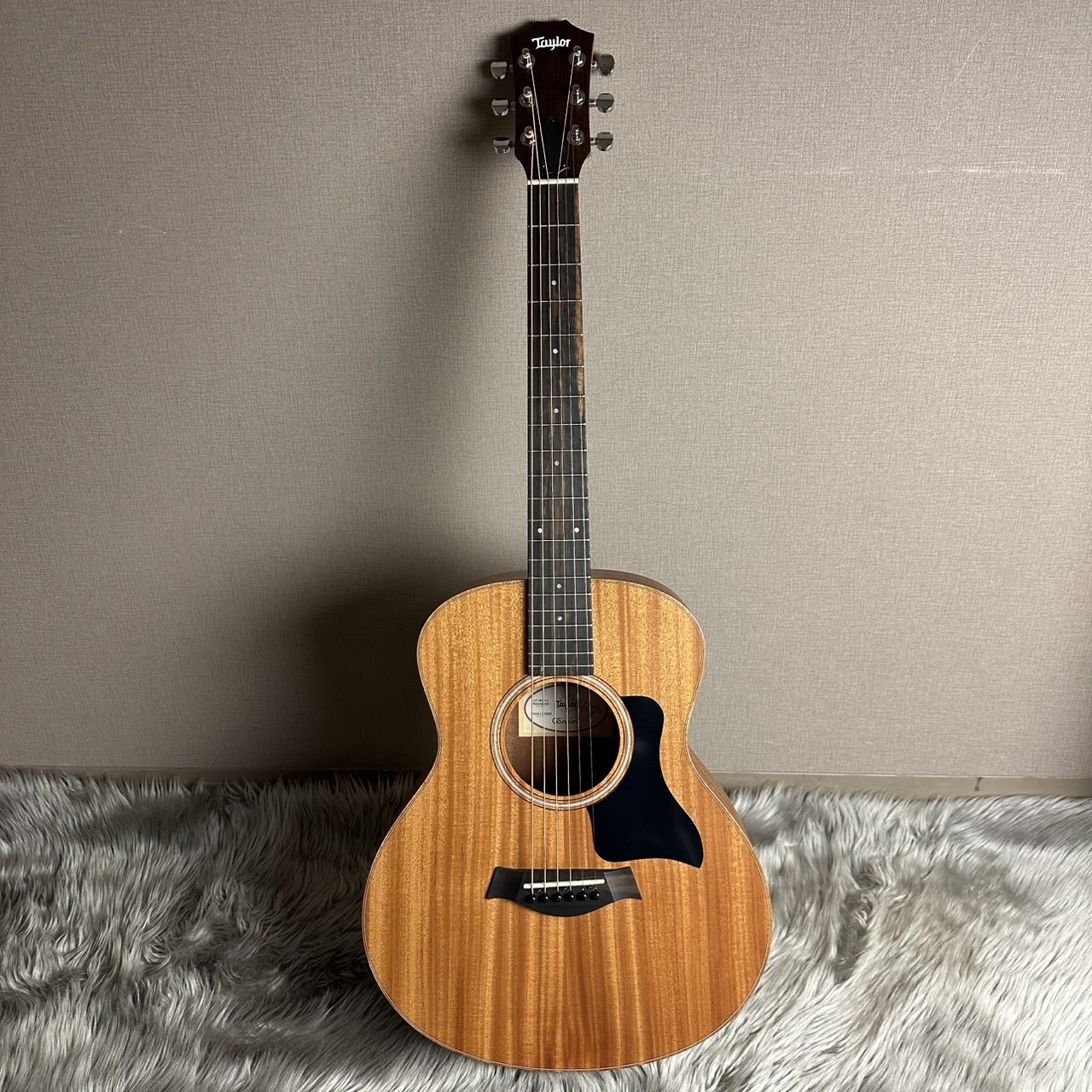 【数回のみ使用】Taylor GS Mini-e Mahogany 数回のみ使用】Taylor GS Mini-e Mahogany￼ - メルカリ