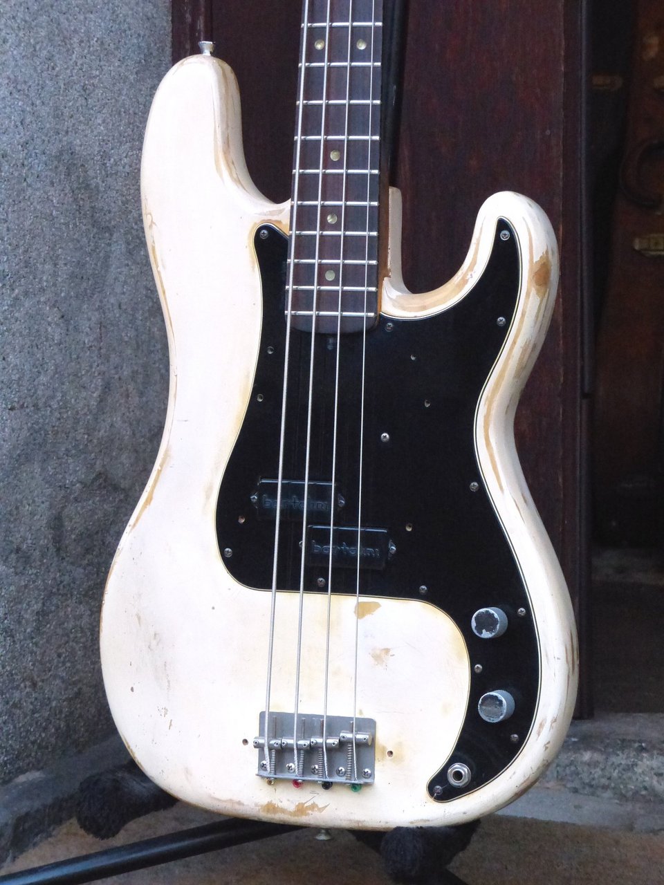 Fender '79 Precision Bass（ビンテージ）【楽器検索デジマート】