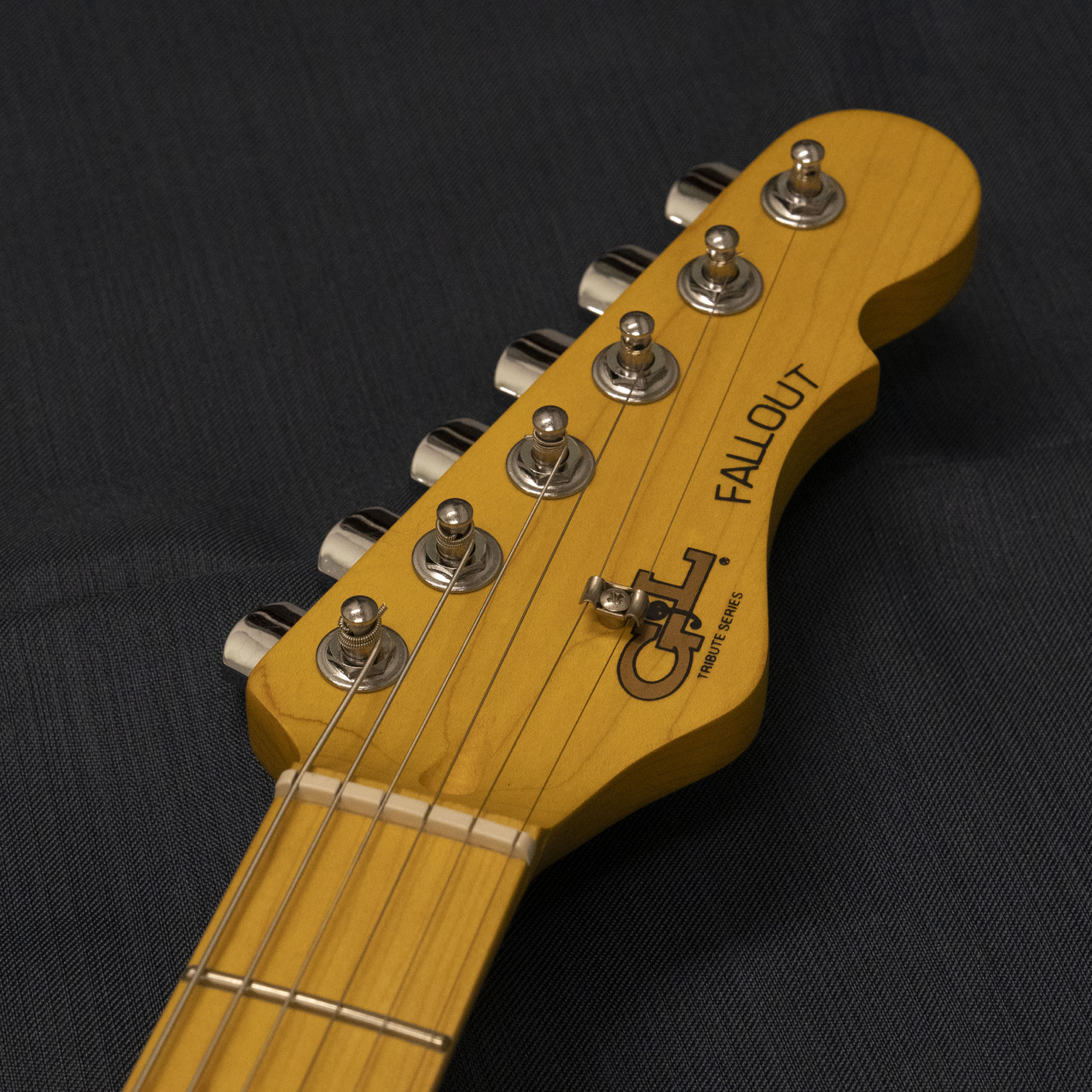 G&L Tribute Series FALLOUT / Shell Pink【チョイキズ有の為