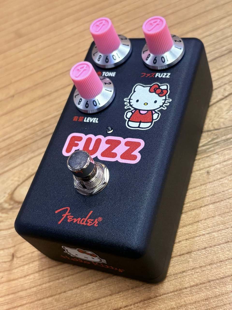 Fender Fender x Hello Kitty Fuzz Pedal Black（新品）【楽器検索