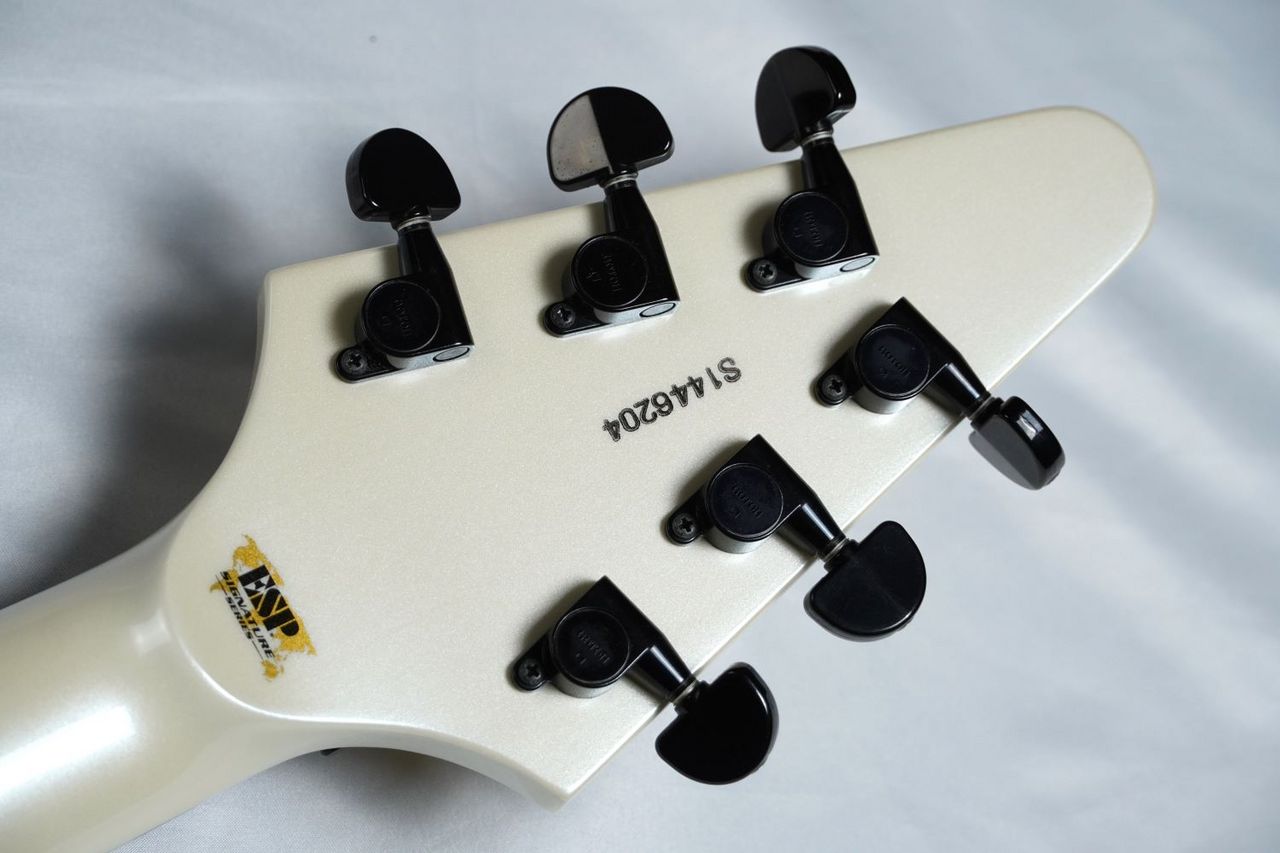 ESP LIZARD SPECIAL V-II /Pearl White YUKI(DUSTAR-3 Rayflower
