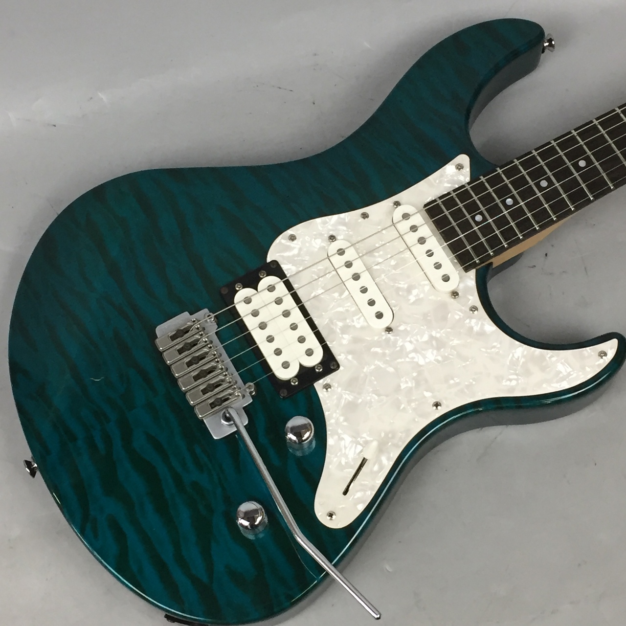 YAMAHA PACIFICA 604 WH（中古/送料無料）【楽器検索デジマート】