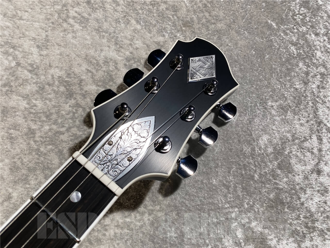 Zemaitis MFG-AC-24 Diamond & Z Black（B級特価/送料無料）【楽器検索