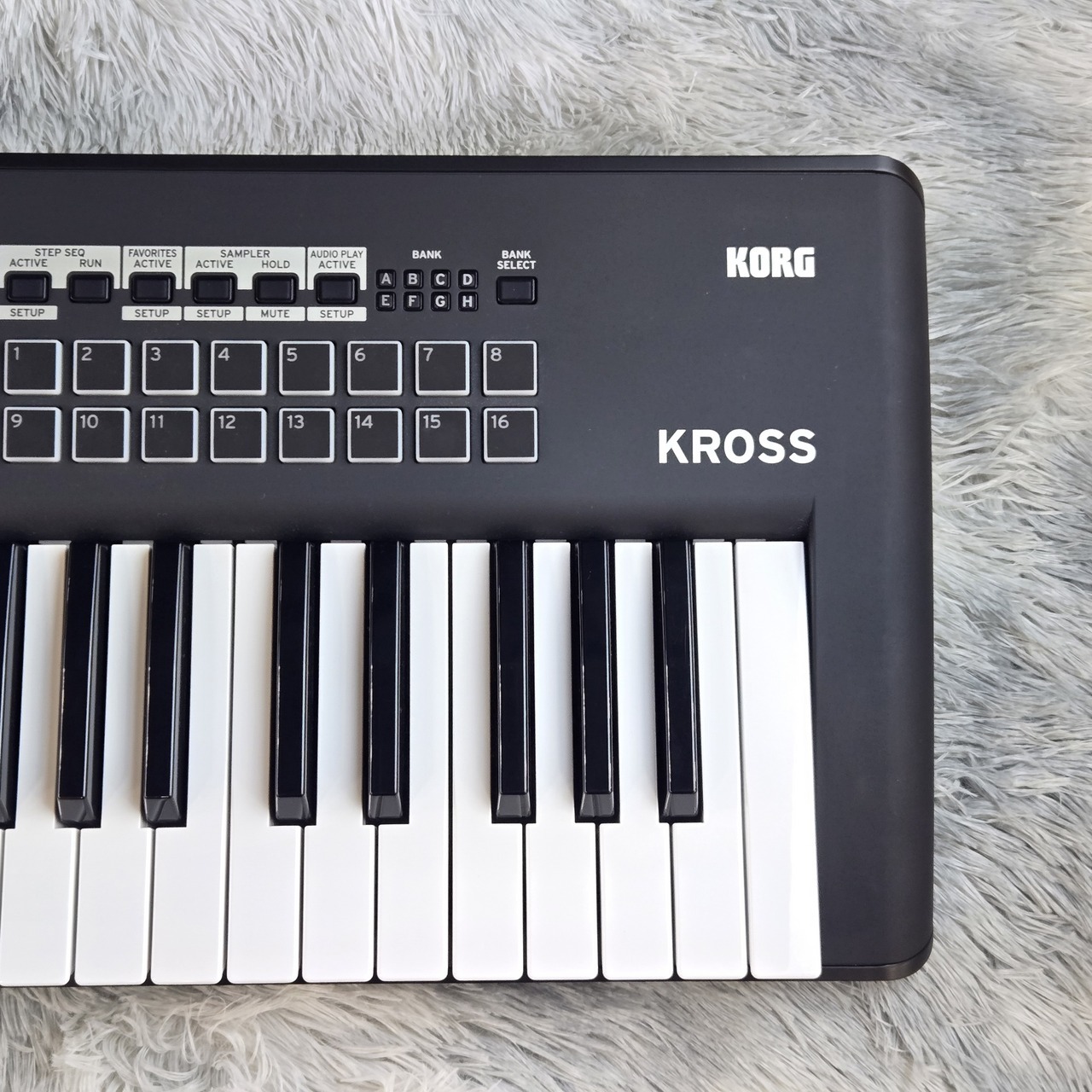 KORG KROSS2-61 - シンセサイザー【現物画像】（中古/送料無料）【楽器