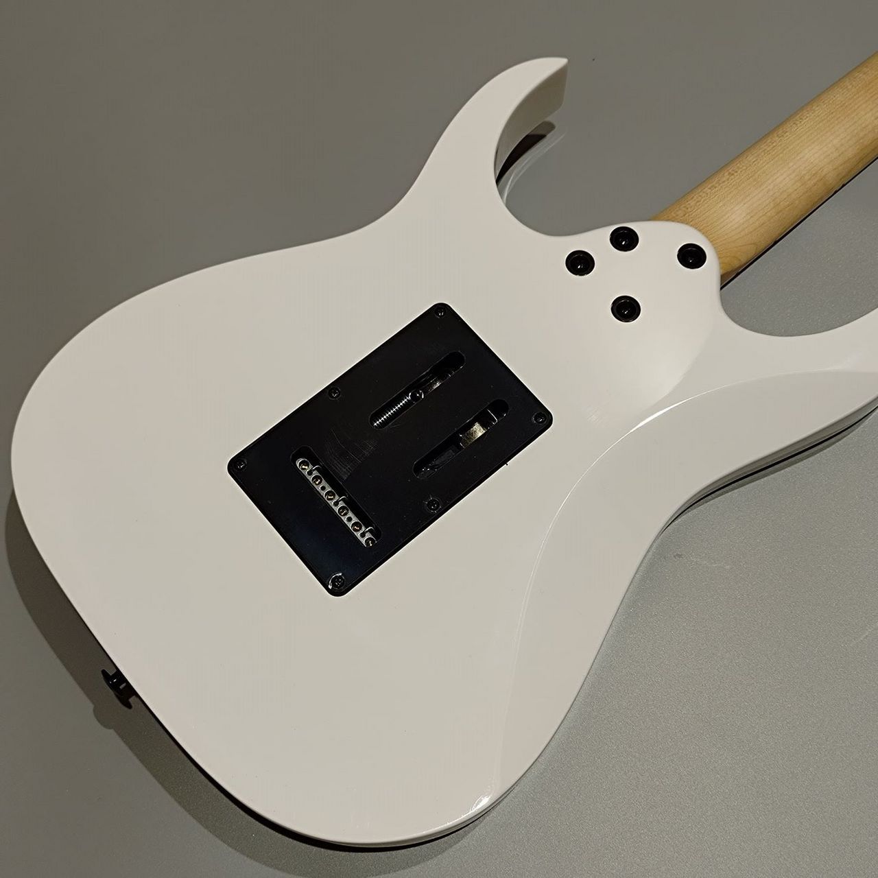 Ibanez rgv250 エレキギター ホワイト チューナー 弦 クリーナー Ibanez rgv250 エレキギター ホワイト チューナー 弦 クリーナー