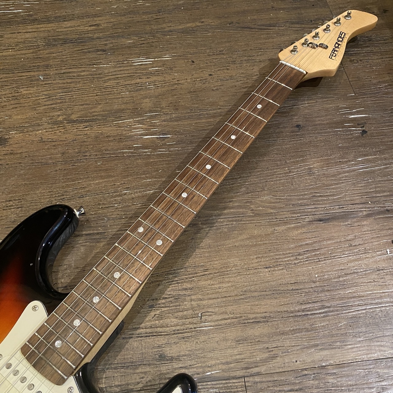 FERNANDES LE-1Z 3S Electric Guitar （中古/送料無料）【楽器検索