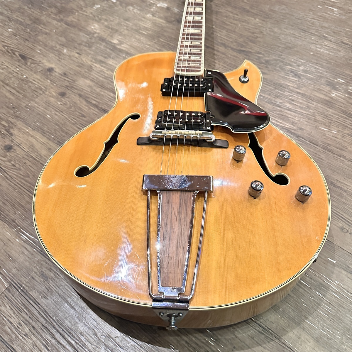 YAMAHA AE-11 1966年製 Electric Guitar（中古/送料無料）【楽器検索