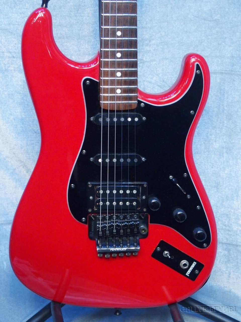 FERNANDES エレキギター レッド SSH 90年代 FERNANDES SSH-40 90年代 ストラト エレキ ギター レッド - メルカリ