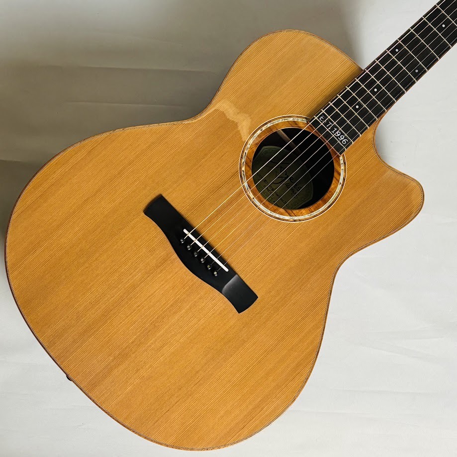 【値下げ！】【半額以下】アコースティックギター　kaedeeera 値下げ！】【半額以下】アコースティックギター kaedeeera