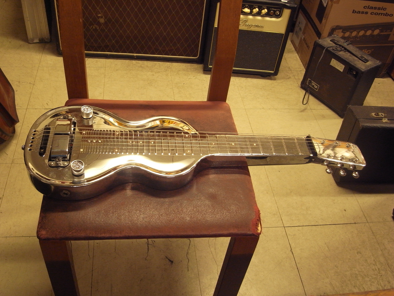 Rickenbecker Silver Hawaian Model 100NS (1940s)（ビンテージ