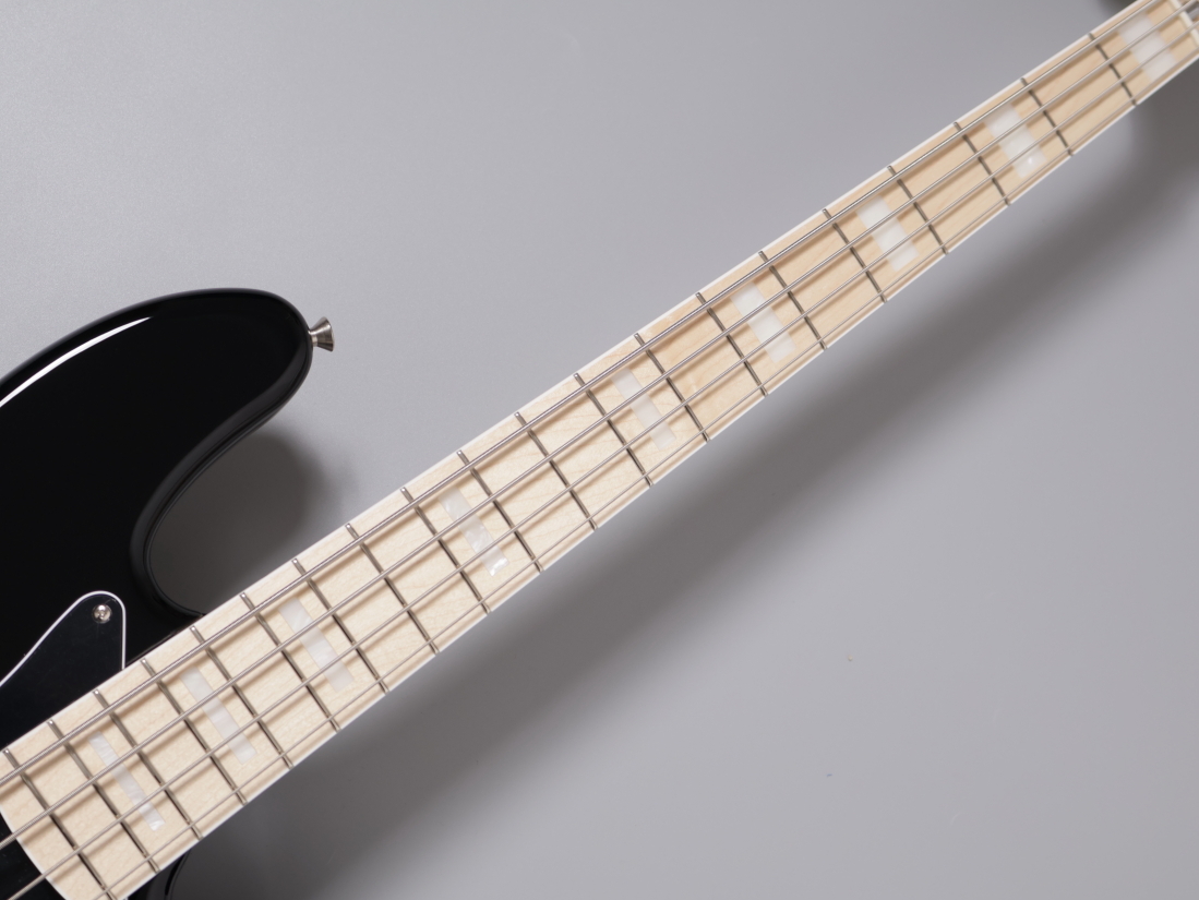 Fender FSR Made In Japan Traditional 70S Jazz Bass -Black-【4.20kg