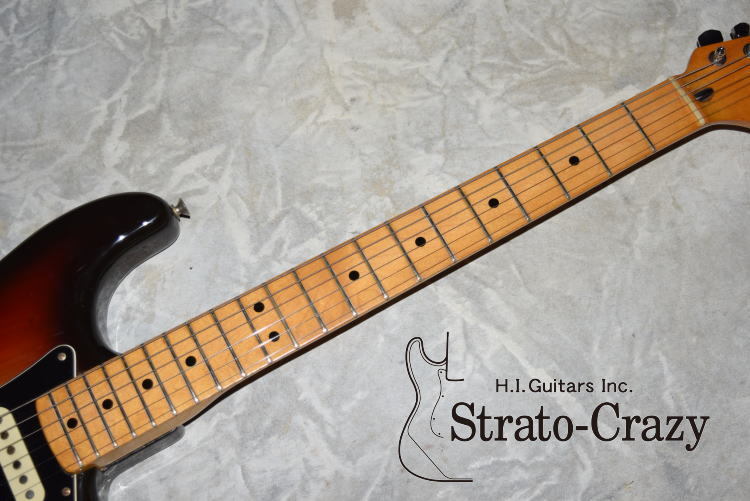 Fender Stratocaster '76 Sunburst /Maple neck 