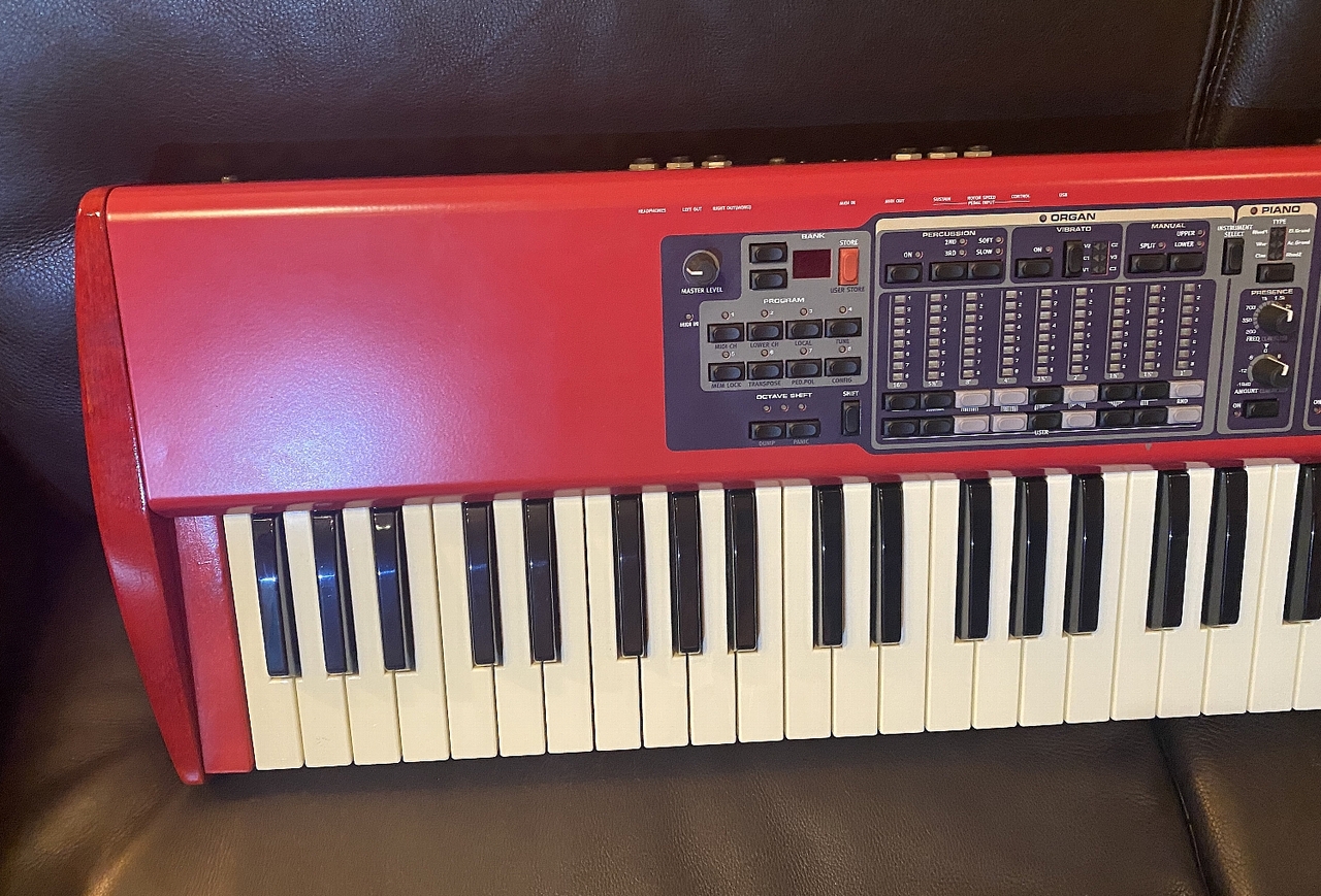 nord electro 2 61 ジャンク 通電しません
