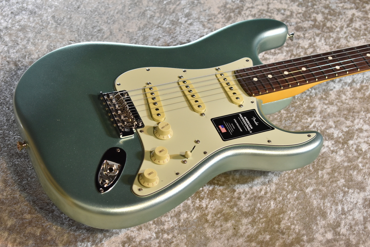 Fender AMERICAN PROFESSIONAL II STRATOCASTER #US23039894