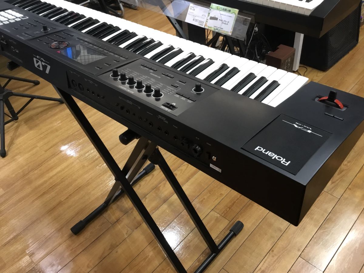 Roland FA-07 76鍵盤 展示品特価!(B級特価/送料無料)【楽器検索