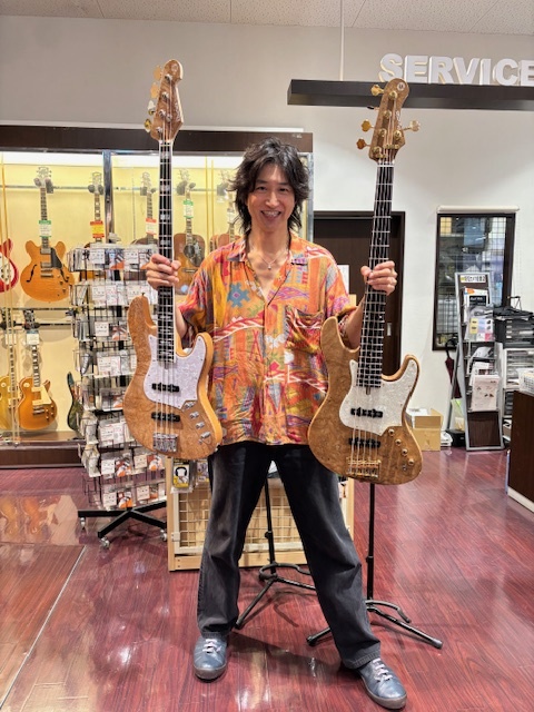 no.83トパーズとシェブロンヘマタイト あこや貝ボタンのブレスレット